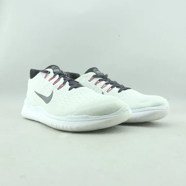 FlexRun Lightweight Sneakers – White & Black